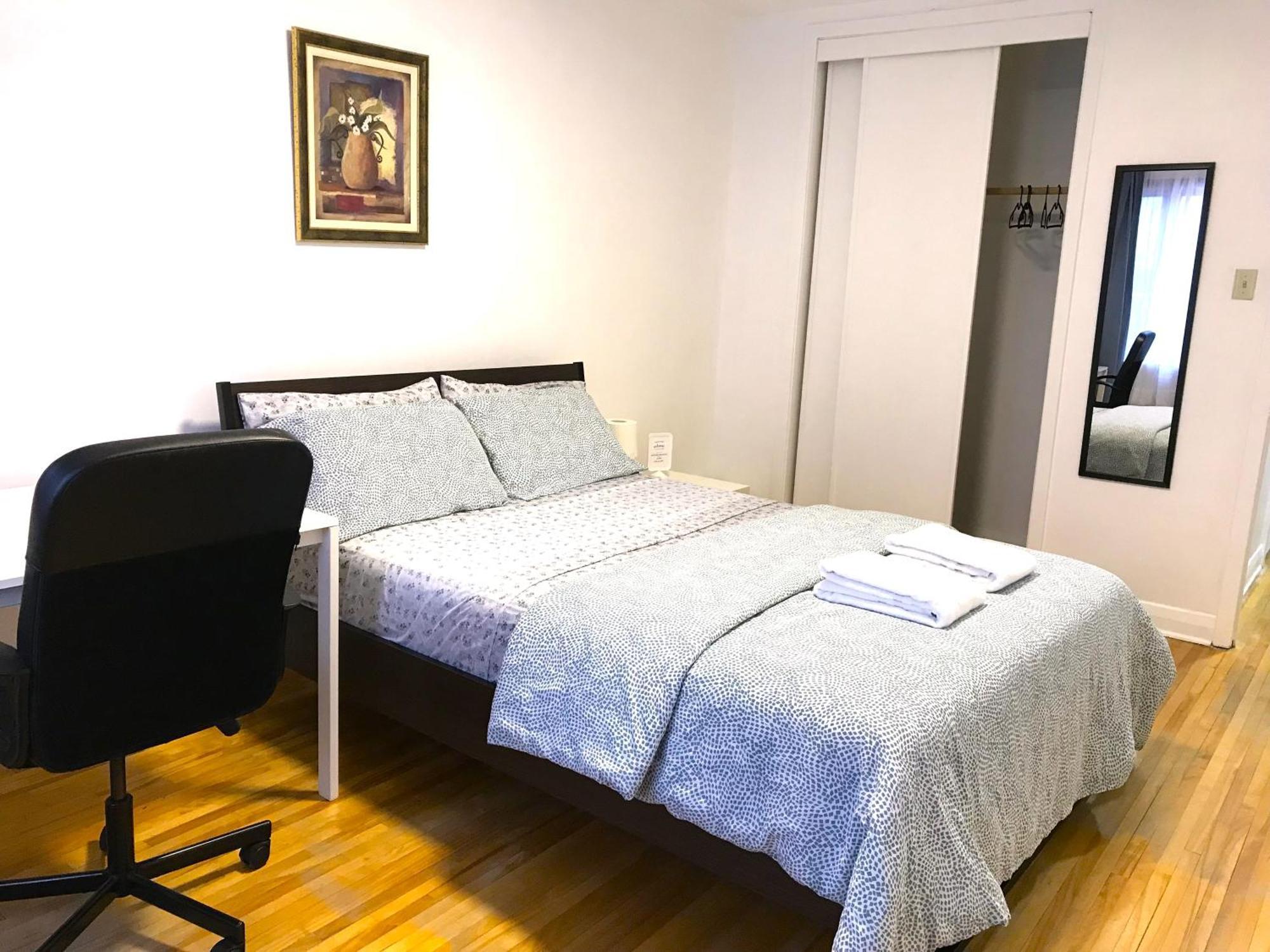 Big Private Room Midmontreal Next To Station Metro - Parking Free Exterior foto